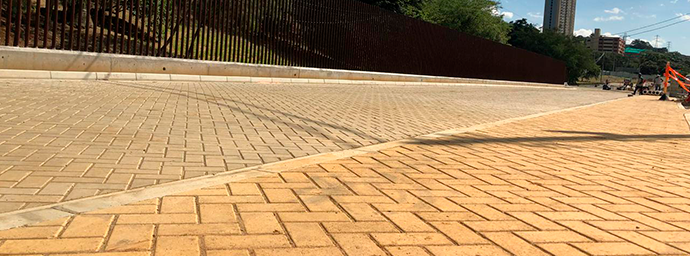 Construcción de pavimentos con adoquines de concreto